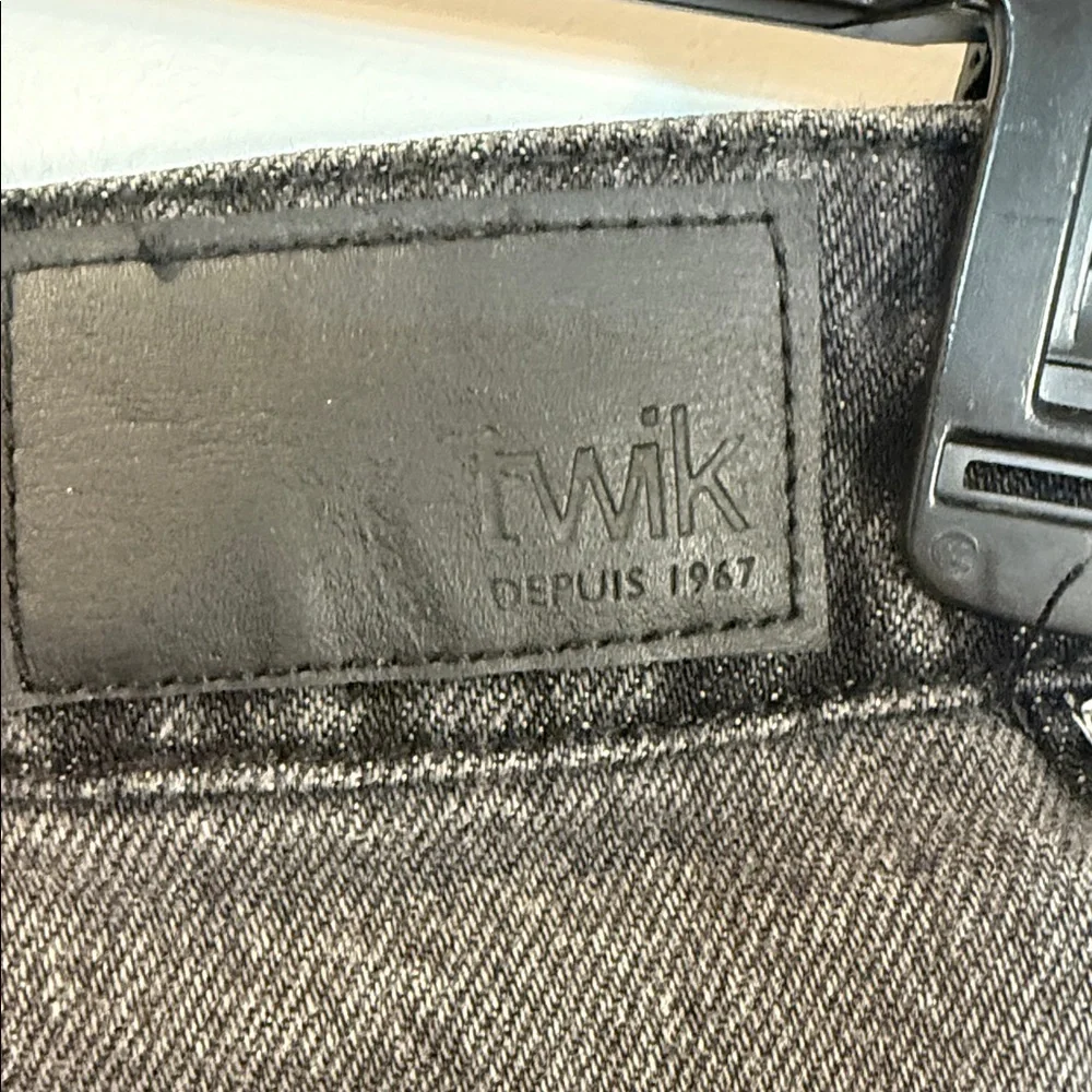 Twik high rise jeans size 25